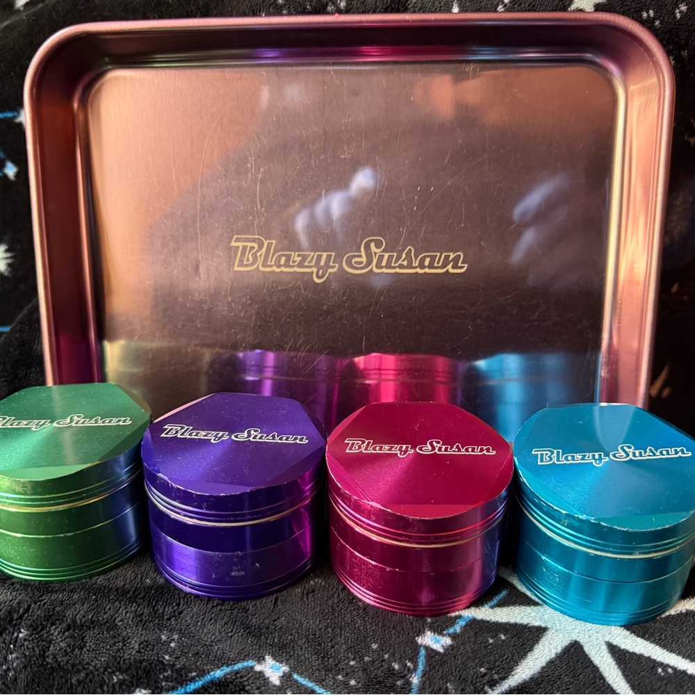 Blazy Susan Rainbow Grinder Set with Tray